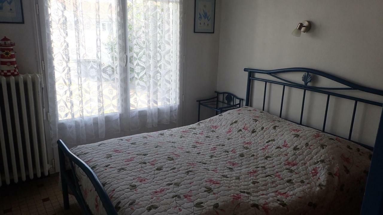 Maison Bord De *