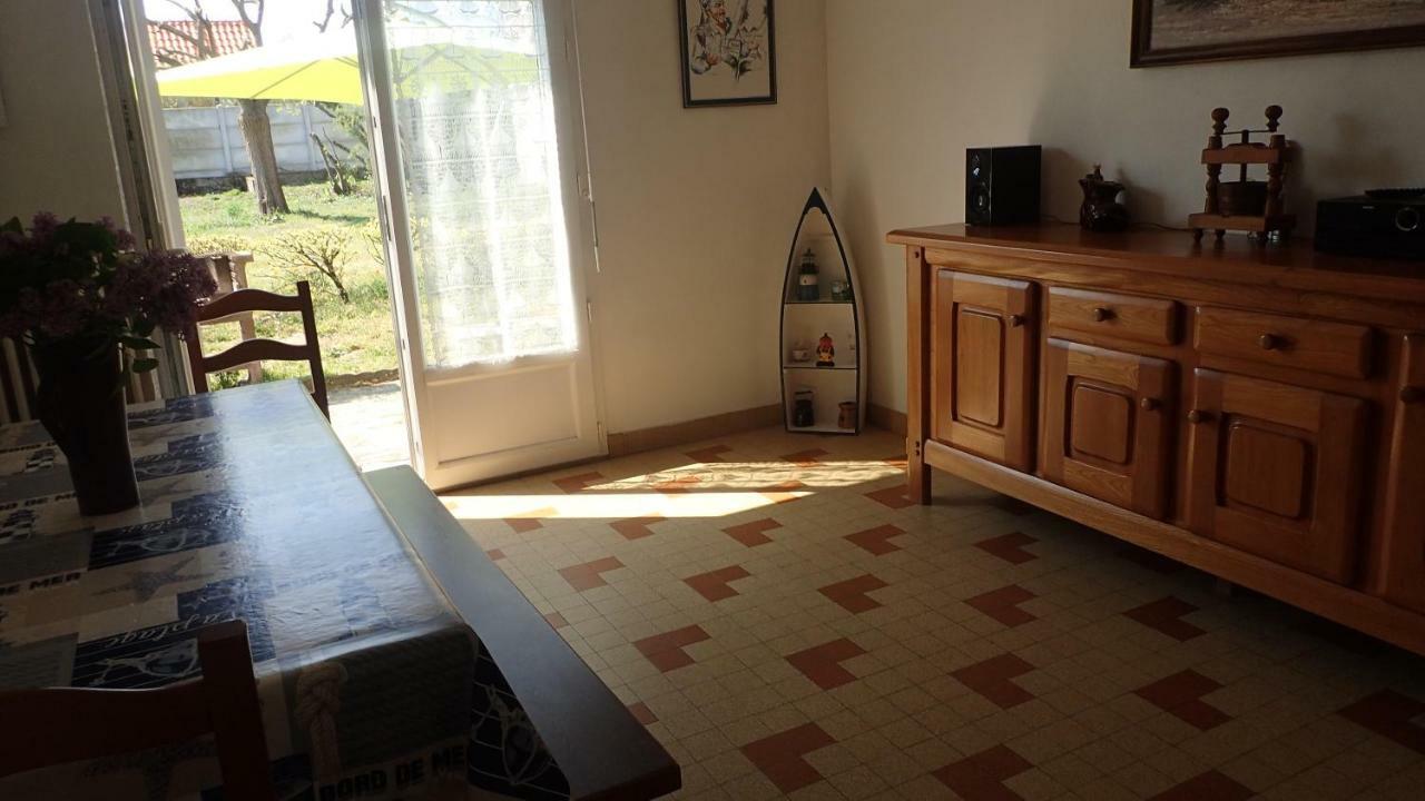 Maison Bord De *
